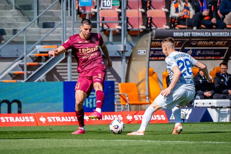 Football. PKO BP Ekstraklasa. Bruk-Bet Termalica Nieciecza - Piast Gliwice. 06.04.2026