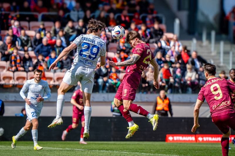 Football. PKO BP Ekstraklasa. Bruk-Bet Termalica Nieciecza - Piast Gliwice. 06.04.2026