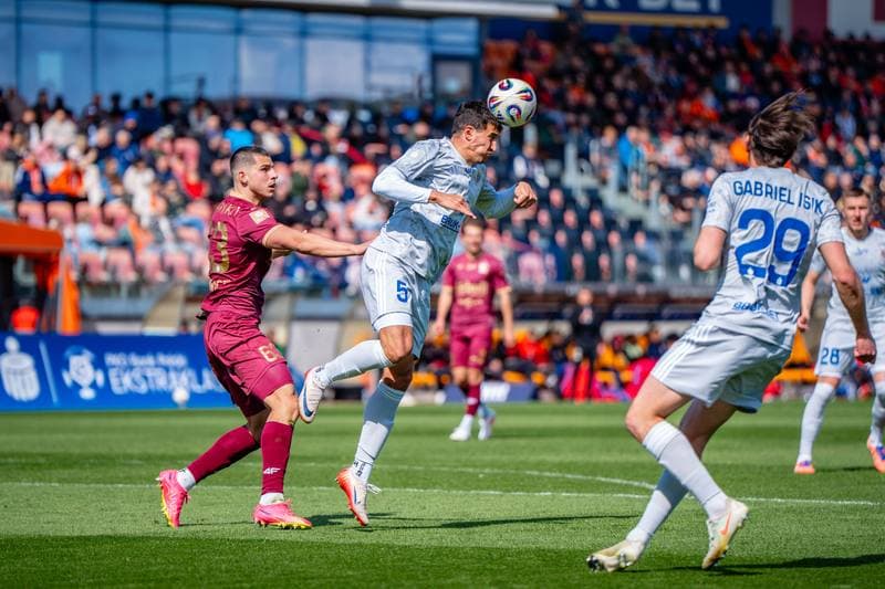 Football. PKO BP Ekstraklasa. Bruk-Bet Termalica Nieciecza - Piast Gliwice. 06.04.2026