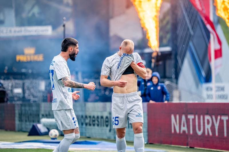 Football. PKO BP Ekstraklasa. Bruk-Bet Termalica Nieciecza - Piast Gliwice. 06.04.2026