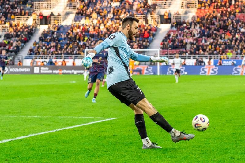 Football. PKO BP Ekstraklasa. Pogon Szczecin - Legia Warsaw. 06.04.2026