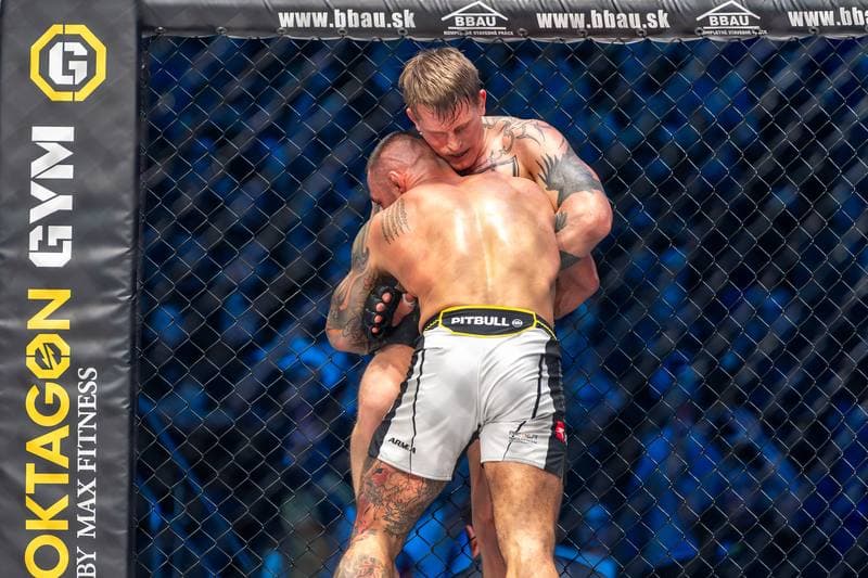 MMA. Oktagon. Mateusz Janur - Robin Roos. 11.04.2026