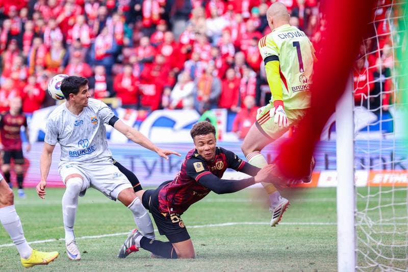 Football. PKO BP Ekstraklasa. Widzew Lodz - Bruk-Bet Termalica Nieciecza. 11.04.2026