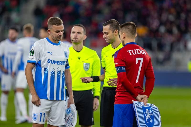 Football. UEFA Conference League. Rakow Czestochowa - Universitatea Craiova. 02.10.2025