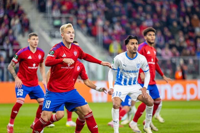Football. UEFA Conference League. Rakow Czestochowa - Universitatea Craiova. 02.10.2025