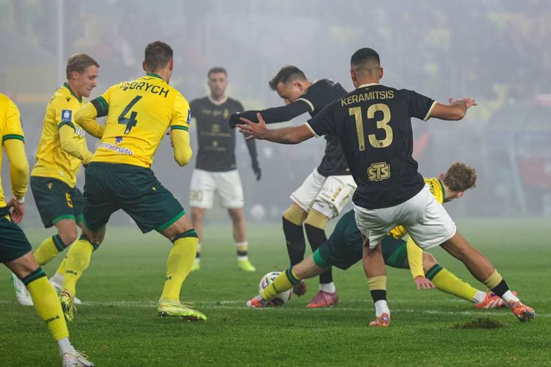 Football. PKO BP Ekstraklasa. GKS Katowice - Pogon Szczecin. 29.11.2025