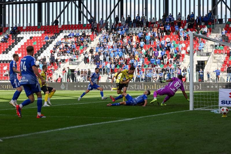 Football. Betclic 1 Liga. Wieczysta Krakow - Ruch Chorzow. 28.09.2025