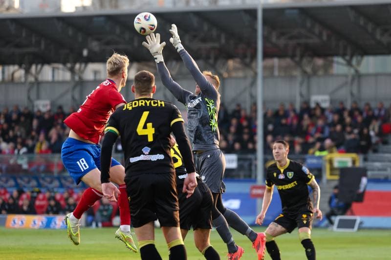 Football. STS Puchar Polski. Rakow Czestochowa - GKS Katowice. 09.04.2026
