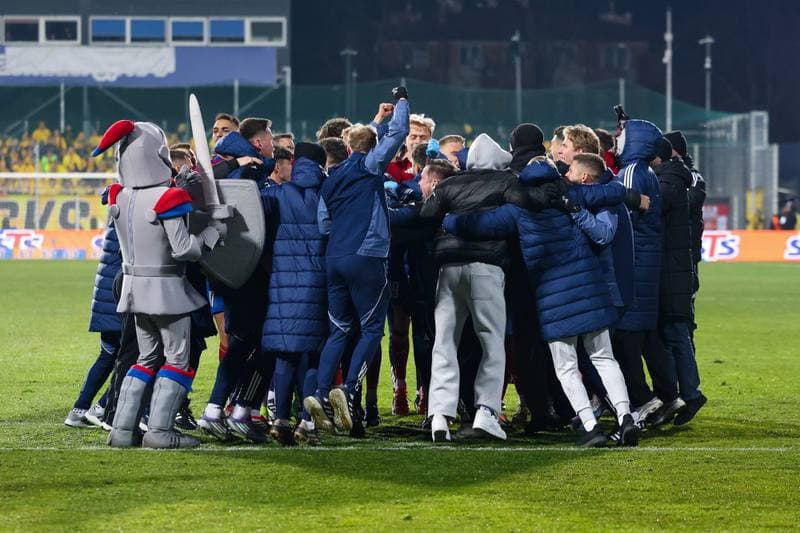 Football. STS Puchar Polski. Rakow Czestochowa - GKS Katowice. 09.04.2026