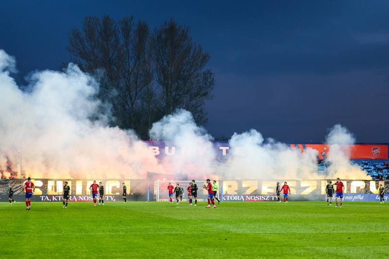 Football. STS Puchar Polski. Rakow Czestochowa - GKS Katowice. 09.04.2026