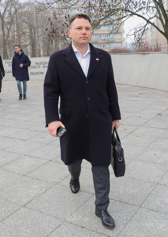 Slawomir Mentzen. Picket in front of the Sejm against the government's policy towards Ukraine. 19.12.2025
