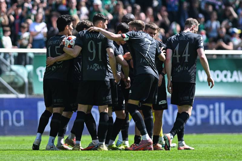 Football. Betclic I Liga. Slask Wroclaw - Znicz Pruszkow. 18.04.2026