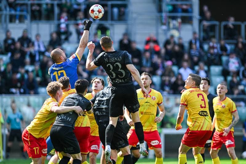 Football. Betclic I Liga. Slask Wroclaw - Znicz Pruszkow. 18.04.2026
