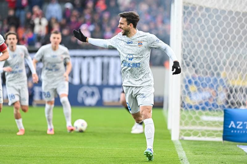 Football. PKO BP Ekstraklasa. Bruk-Bet Termalica Nieciecza - Piast Gliwice. 06.04.2026