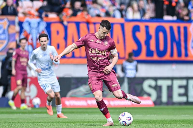 Football. PKO BP Ekstraklasa. Bruk-Bet Termalica Nieciecza - Piast Gliwice. 06.04.2026
