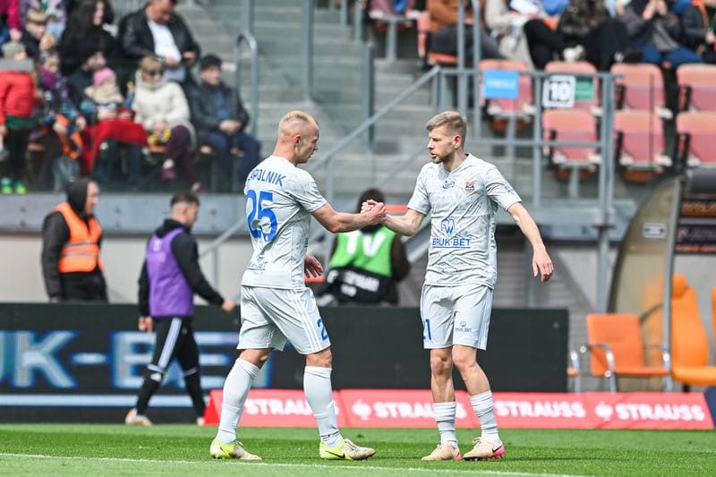 Football. PKO BP Ekstraklasa. Bruk-Bet Termalica Nieciecza - Piast Gliwice. 06.04.2026