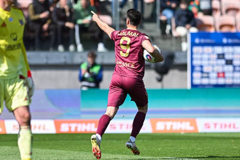 Football. PKO BP Ekstraklasa. Bruk-Bet Termalica Nieciecza - Piast Gliwice. 06.04.2026