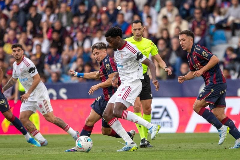 Football. La Liga. Levante - Sevilla. 23.04.2026