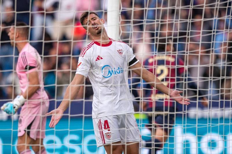 Football. La Liga. Levante - Sevilla. 23.04.2026