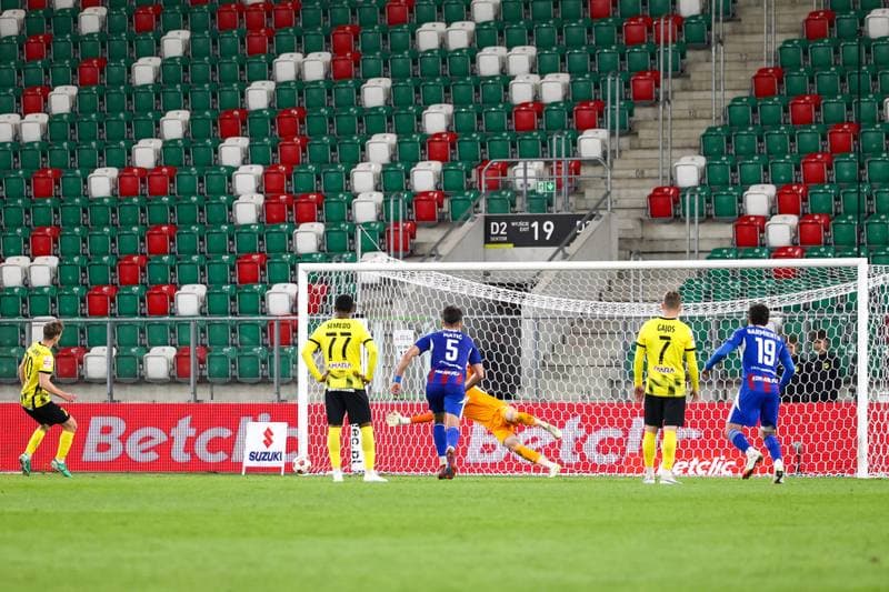 Football. Betclic 1 Liga. Wieczysta Krakow - Polonia Bytom. 23.04.2026