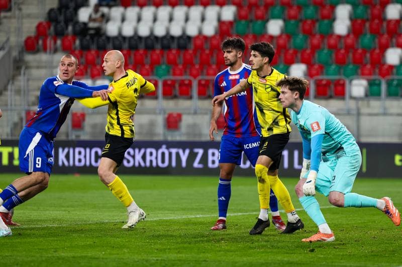 Football. Betclic 1 Liga. Wieczysta Krakow - Polonia Bytom. 23.04.2026