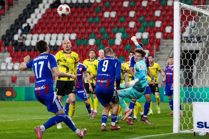 Football. Betclic 1 Liga. Wieczysta Krakow - Polonia Bytom. 23.04.2026