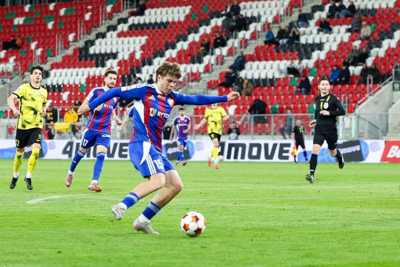 Football. Betclic 1 Liga. Wieczysta Krakow - Polonia Bytom. 23.04.2026