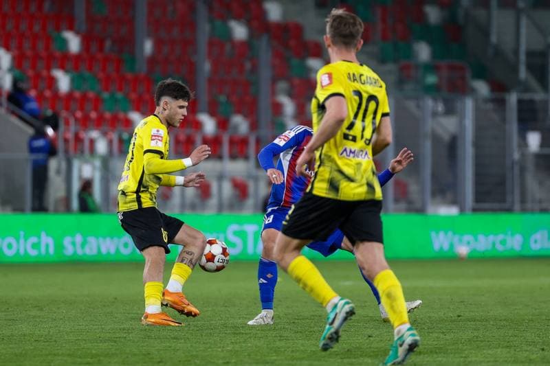 Football. Betclic 1 Liga. Wieczysta Krakow - Polonia Bytom. 23.04.2026