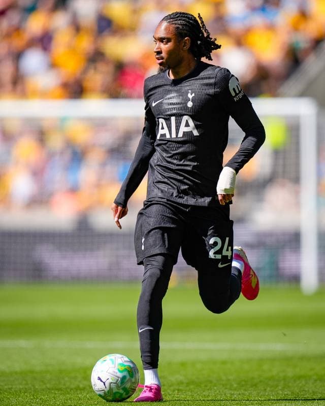 Football. Premier League. Wolverhampton Wanderers - Tottenham Hotspur. 25.04.2026