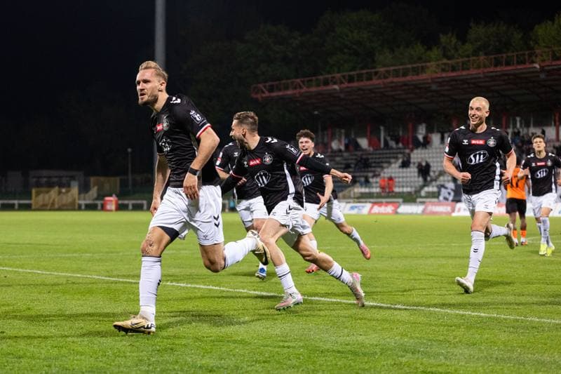 Football. Betclic 1 Liga. Polonia Warszawa - Chrobry Glogow. 25.04.2026