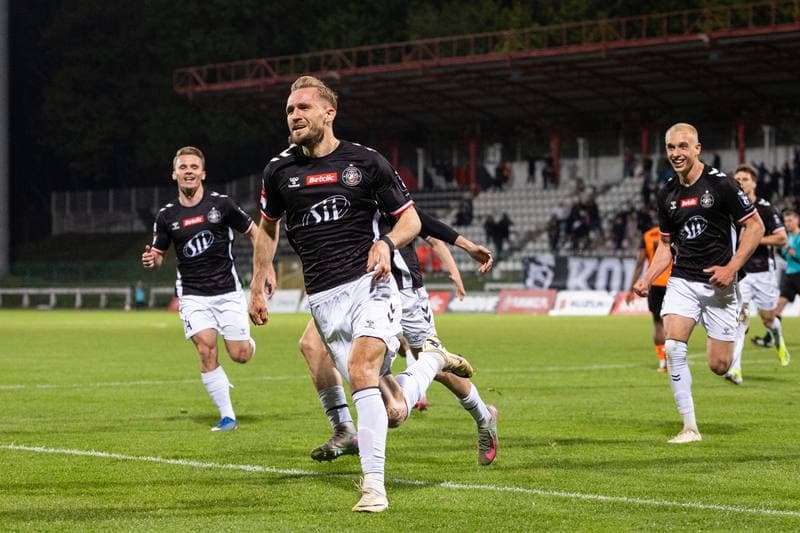 Football. Betclic 1 Liga. Polonia Warszawa - Chrobry Glogow. 25.04.2026