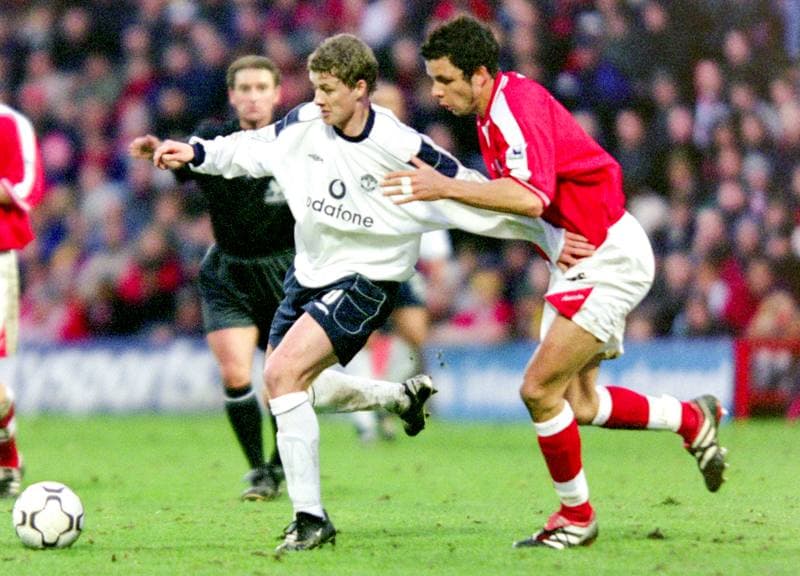 Football. Premier League. Charlton - Manchester United. 09.12.2000
