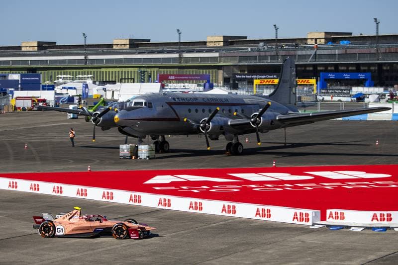 Motorsport. Formula E. Berlin ePrix. 02.05.2026