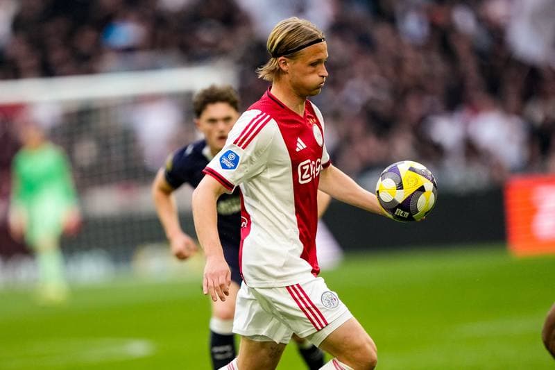 Football. Eredivisie. Ajax - PSV. 02.05.2026