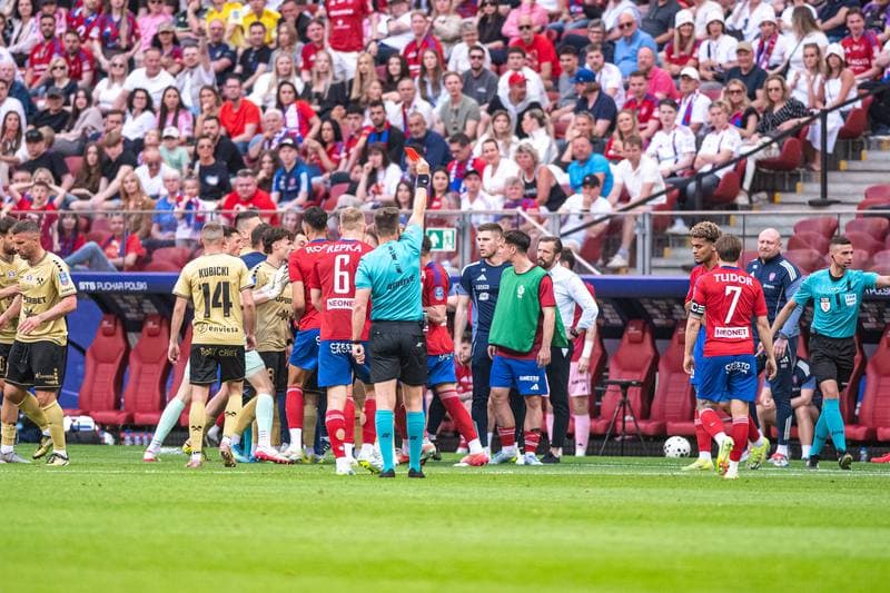 Football. STS Puchar Polski. Gornik Zabrze - Rakow Czestochowa. 02.05.2026