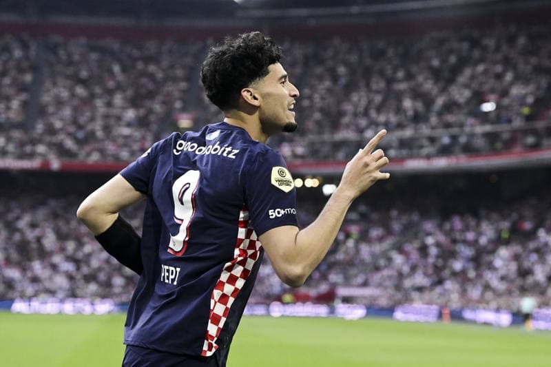 Football. Eredivisie. Ajax - PSV. 02.05.2026
