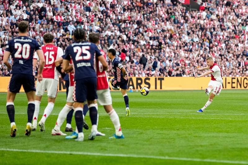 Football. Eredivisie. Ajax - PSV. 02.05.2026