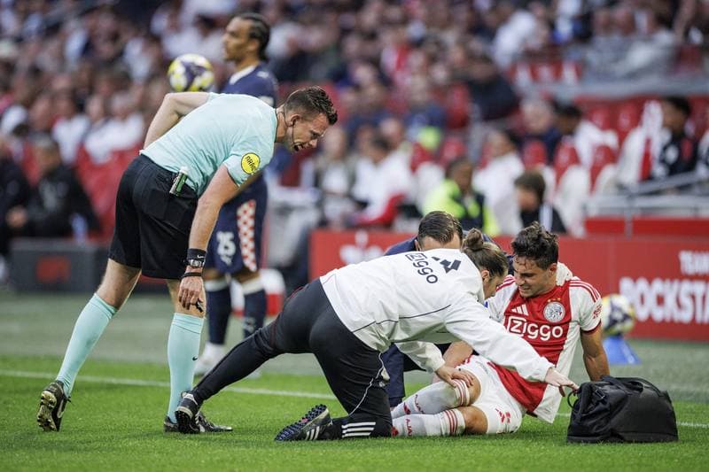 Football. Eredivisie. Ajax - PSV. 02.05.2026