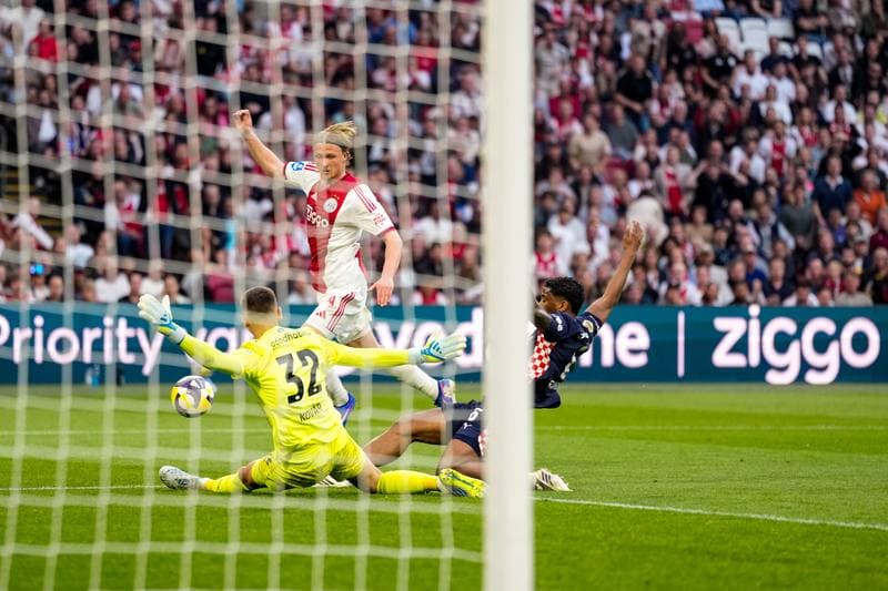 Football. Eredivisie. Ajax - PSV. 02.05.2026