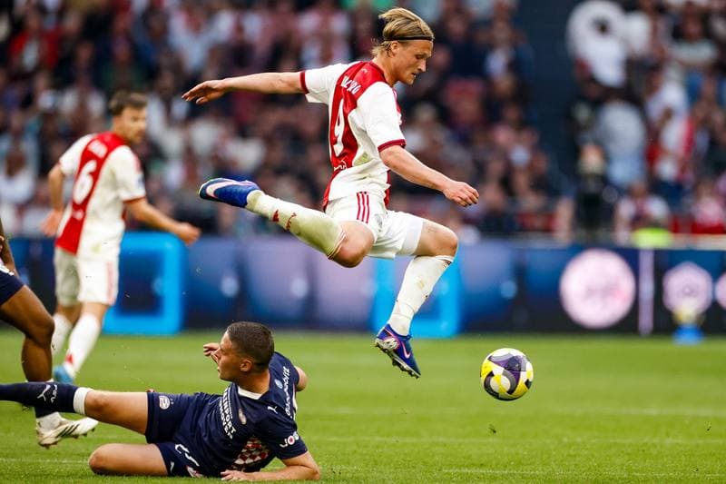 Football. Eredivisie. Ajax - PSV. 02.05.2026