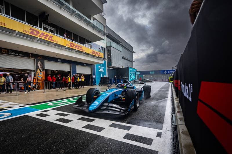 Motorsport. FIA Formula 2 Championship. Race 1. 03.05.2026