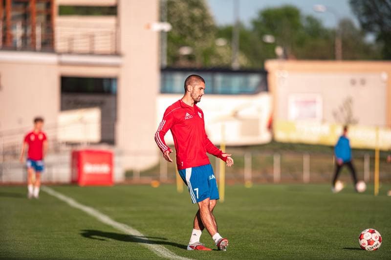 Football. Betclic 1 Liga. Znicz Pruszkow - Polonia Bytom. 09.05.2026