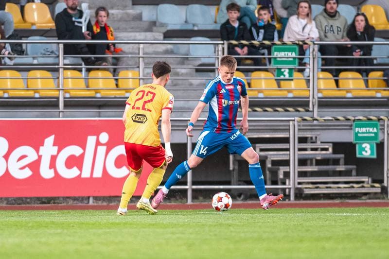 Football. Betclic 1 Liga. Znicz Pruszkow - Polonia Bytom. 09.05.2026