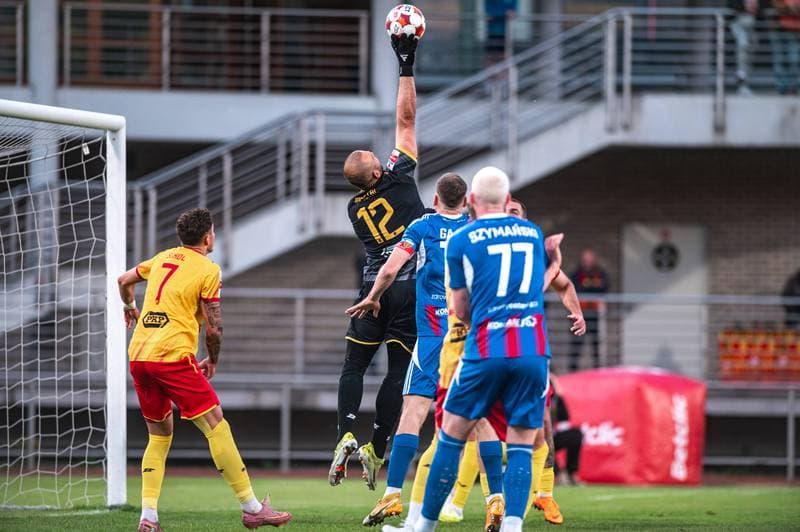 Football. Betclic 1 Liga. Znicz Pruszkow - Polonia Bytom. 09.05.2026