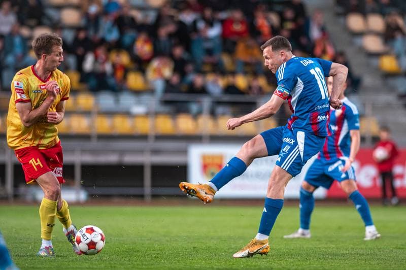 Football. Betclic 1 Liga. Znicz Pruszkow - Polonia Bytom. 09.05.2026