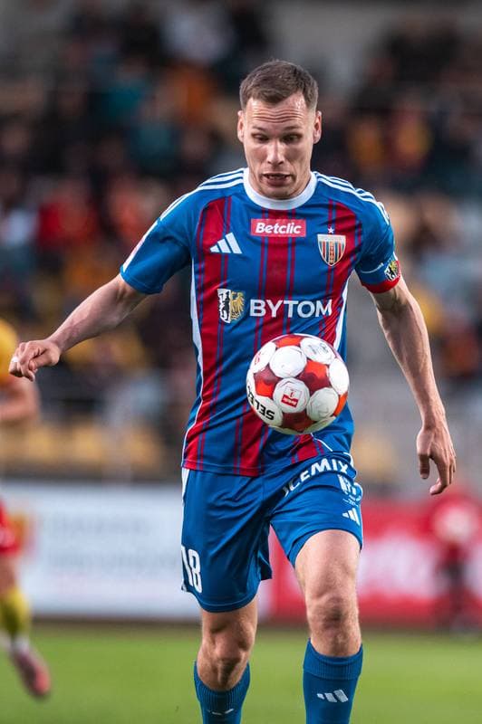 Football. Betclic 1 Liga. Znicz Pruszkow - Polonia Bytom. 09.05.2026