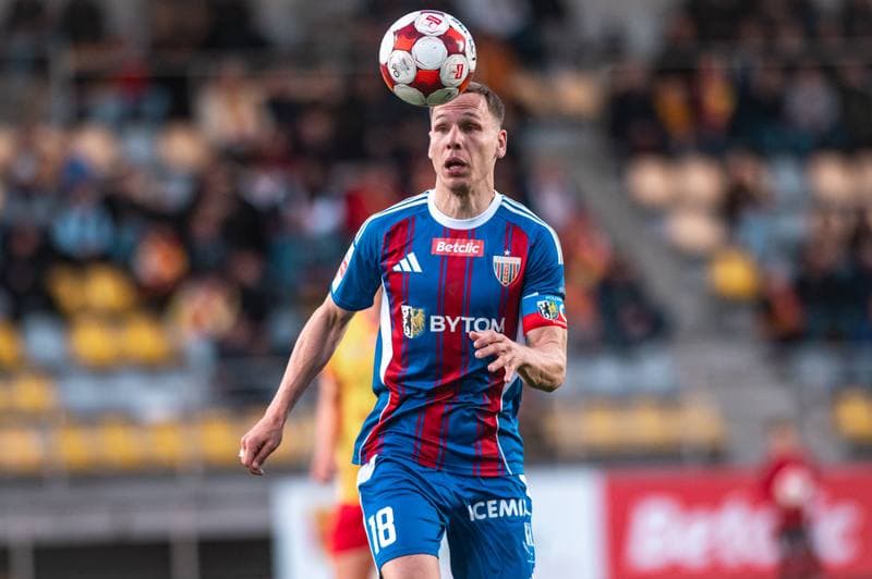 Football. Betclic 1 Liga. Znicz Pruszkow - Polonia Bytom. 09.05.2026