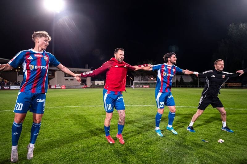 Football. Betclic 1 Liga. Znicz Pruszkow - Polonia Bytom. 09.05.2026