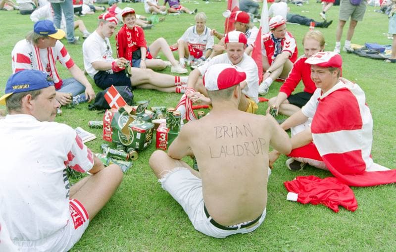 Football. UEFA EURO 1996. Denmark - Portugal. 09.06.1996