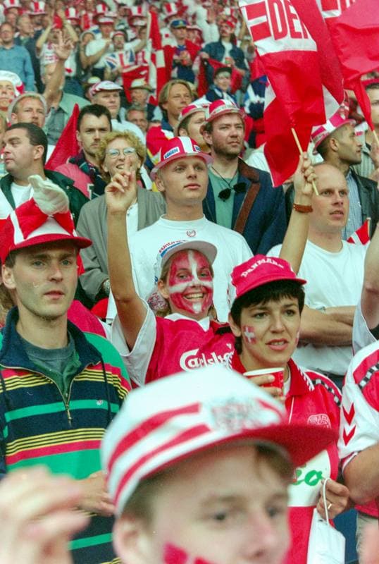 Football. UEFA EURO 1996. Denmark - Portugal. 09.06.1996